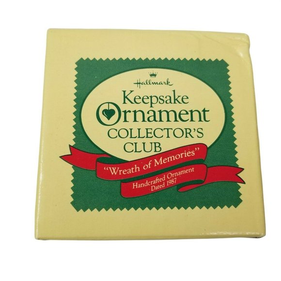 Vintage Hallmark Keepsake Ornament 1987 NIB Collector's Club WREATH OF MEMORIES - Picture 1 of 7